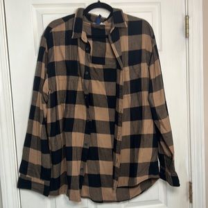 Men’s H&M tan and black plaid flannel shirt